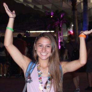 Meet your Posher, Julia